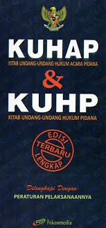 Cover KUHAP KITAB UNDANG UNDANG HUKUM ACARA PIDANA & KUHP KITAB UNDANG UNDANG HUKUM PIDANA / LEMBAGA