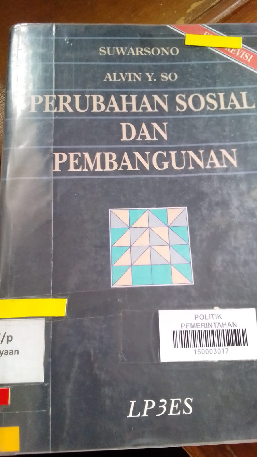 Cover PERUBAHAN SOSIAL DAN PEMBANGUNAN / SUWARSONO