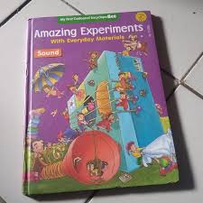 Cover AMAZING EXPERIMENTS WITH EVERYDAY MATERIALS