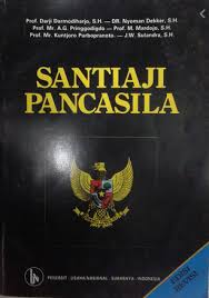 Cover SANTIAJI PANCASILA /' / Prof. DARJI DARMODIHARJO, S. H.