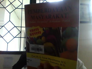 Cover PEMBERDAYAAN MASYARAKAT :  DALAM PERSPEKTIF KEBIJAKAN PUBLIK / PROF. DR. IR. TOTOK MARDIKANTO, M.S