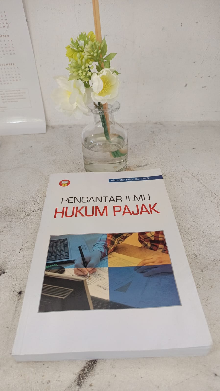 Cover PENGANTAR ILMU HUKUM PAJAK / ALEXANDER HERY, S.E., M.Si.