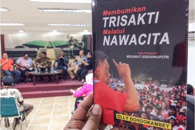 Cover MEMBUMIKAN TRISAKTI MELALUI NAWACITA / OLLY DONDOKAMBEY