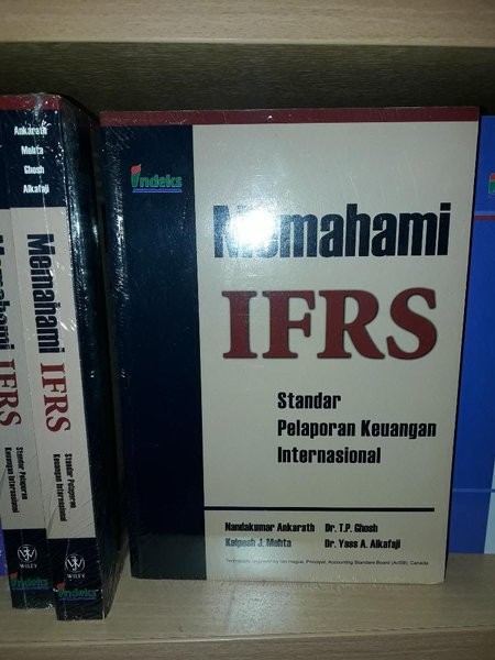 Cover MEMAHAMI IFRS :  Standar Pelaporan Keuangan Internasional / NANDAKUMAR ANKARATH