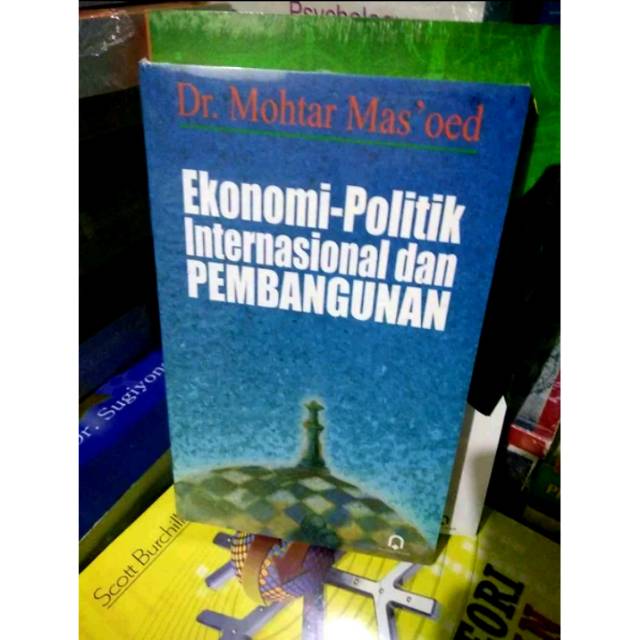 Cover EKONOMI-POLITIK INTERNASIONAL DAN PEMBANGUNAN / Dr. MOCHTAR MAS'OED