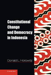 Cover CONSTITUTIONAL CHANGE AND DEMOCCRACY / DONALD L. HOROWITZ