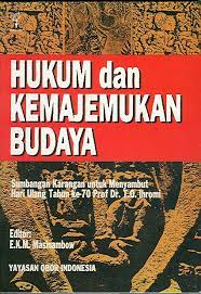 Cover HUKUM DAN KEMAJEMUKAN BUDAYA / MASINAMBOW