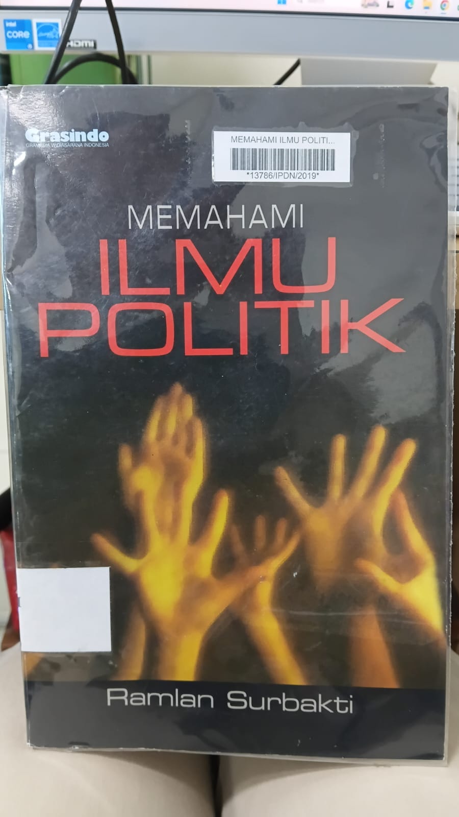 Cover MEMAHAMI ILMU POLITIK / RAMLAN SURBAKTI